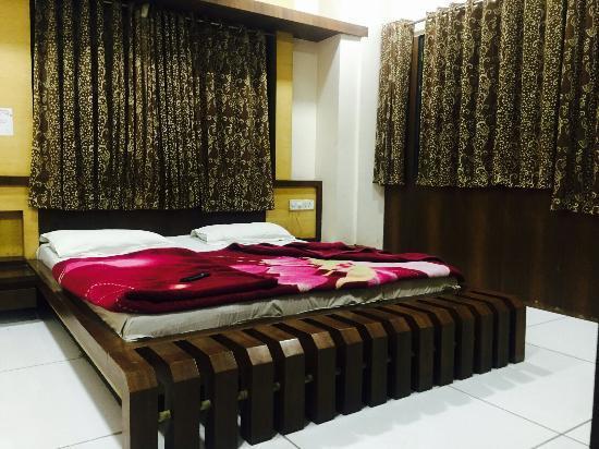 Hotel Sai Mount Abu Buitenkant foto